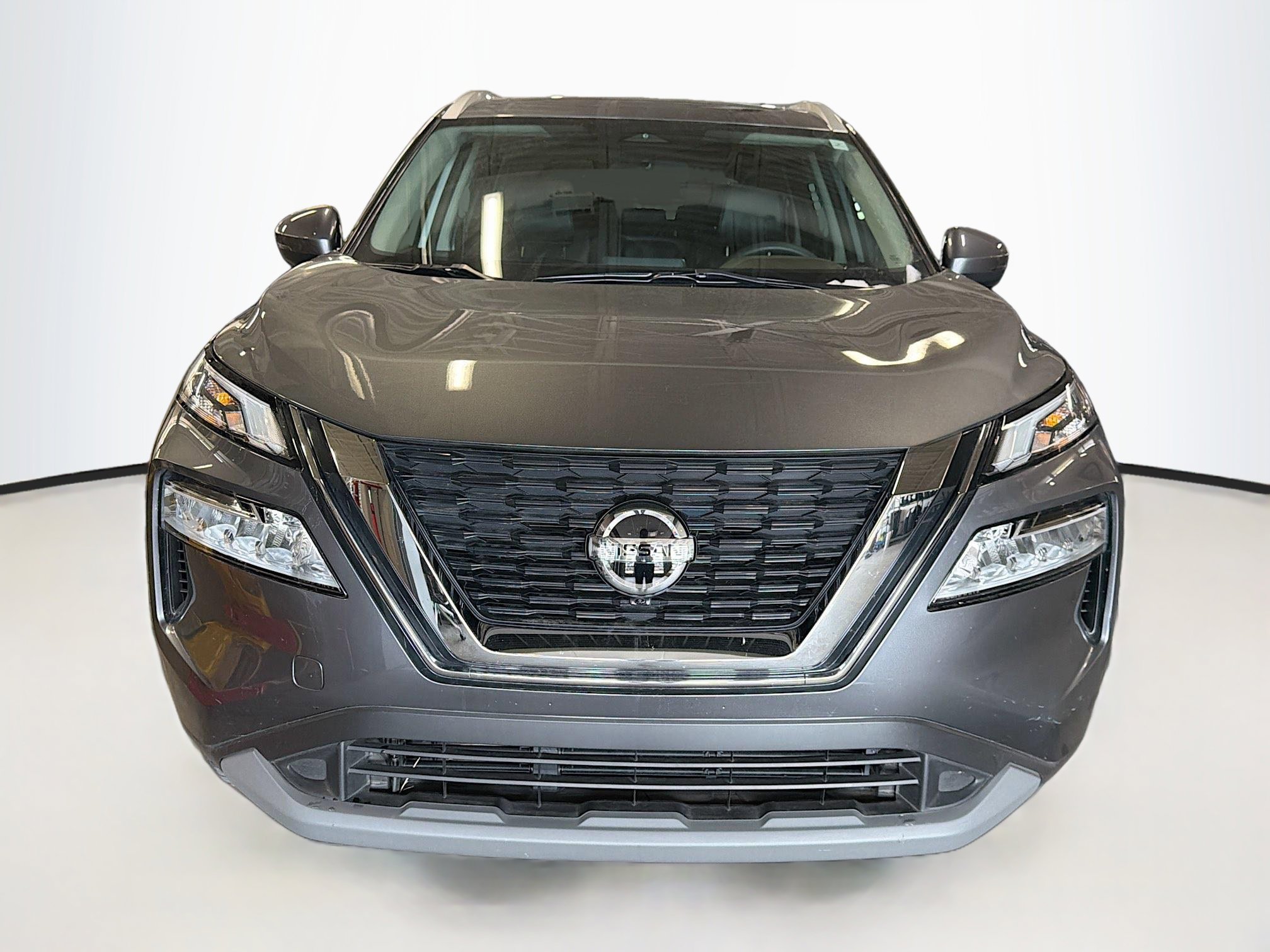 Used 2021 Nissan Rogue SV w/ Premium Package AWD/4WD image 2