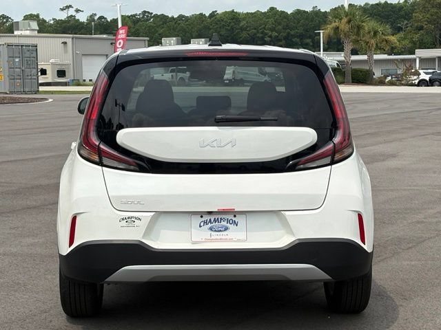 Used 2025 Kia Soul S FWD image 4