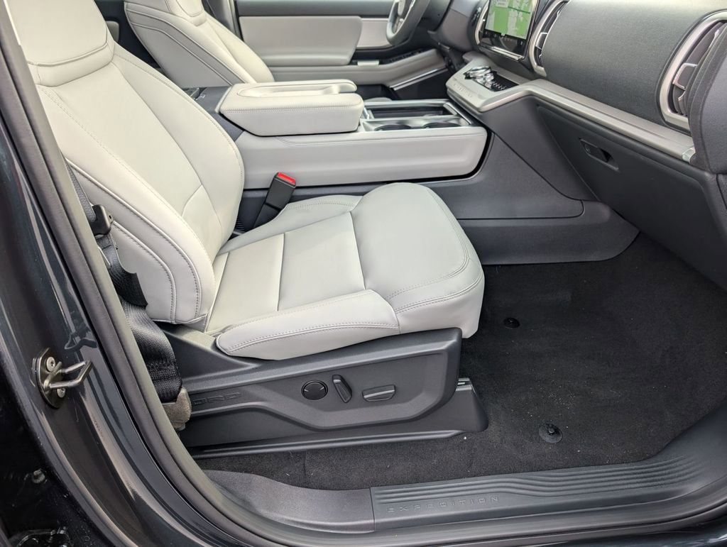 New 2026 Ford Expedition Max Active image 45