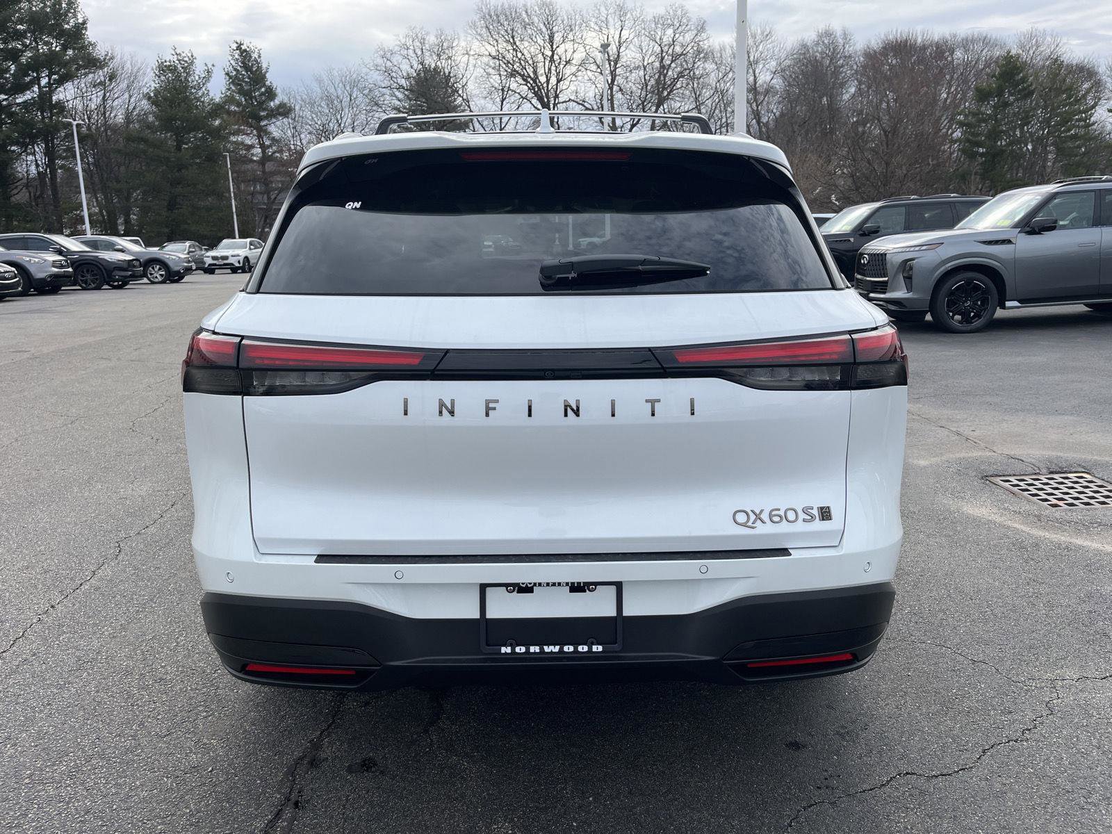 New 2026 INFINITI QX60 Sport w/ Dark Cargo Package image 4