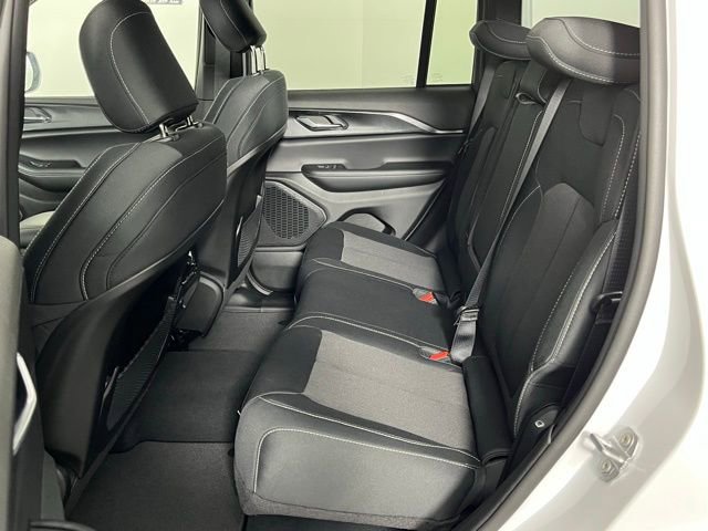 New 2026 Jeep Grand Cherokee Laredo AWD/4WD image 26