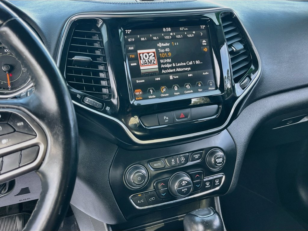 Used 2019 Jeep Cherokee Limited AWD/4WD image 15