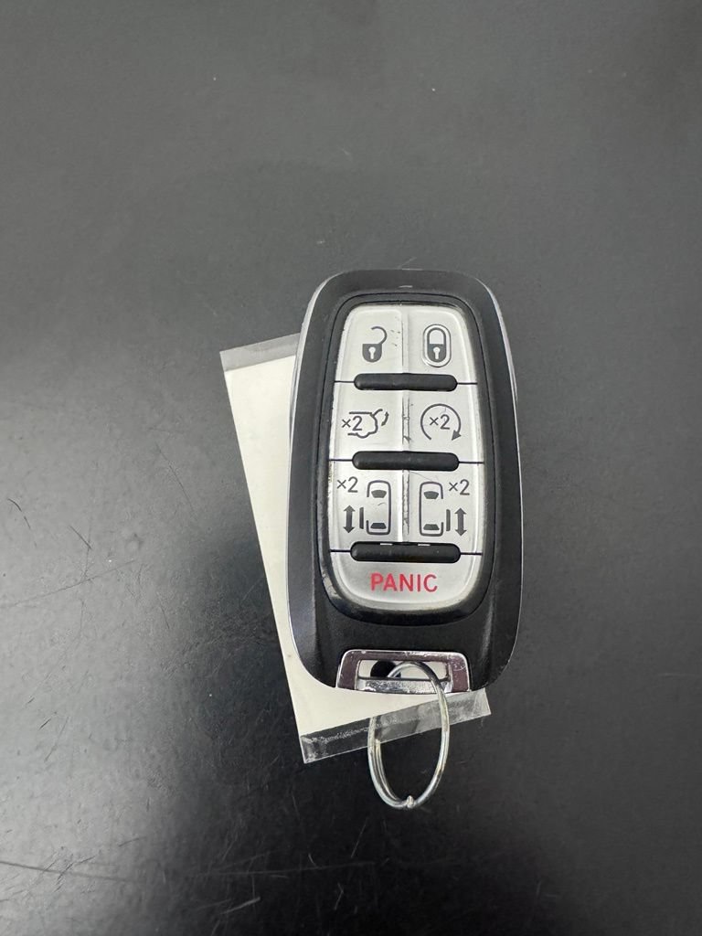 Used 2021 Chrysler Pacifica Touring-L FWD image 57