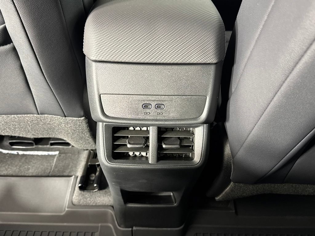 New 2026 Chevrolet Equinox LT w/ Convenience Package II AWD/4WD image 27