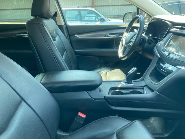 Used 2017 Cadillac XT5 Luxury w/ Driver Awareness Package AWD/4WD image 7