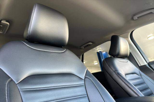 Used 2021 Ford Edge SEL image 16