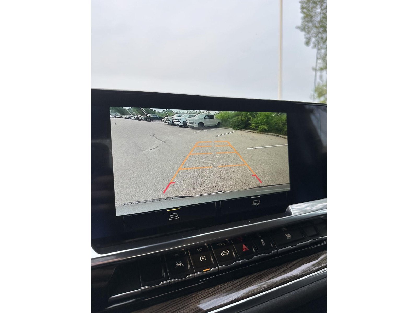 Used 2024 Chevrolet Silverado 1500 LT AWD/4WD image 17