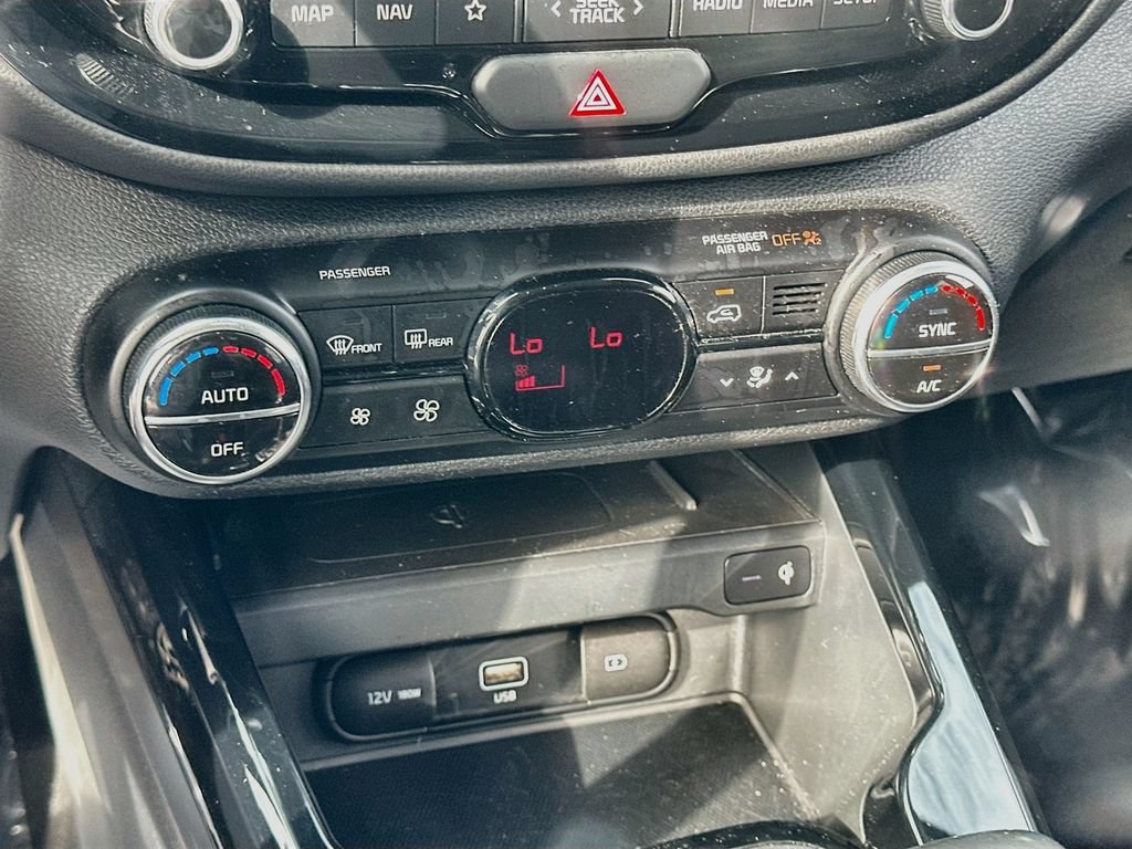 Certified 2022 Kia Soul EX FWD image 16