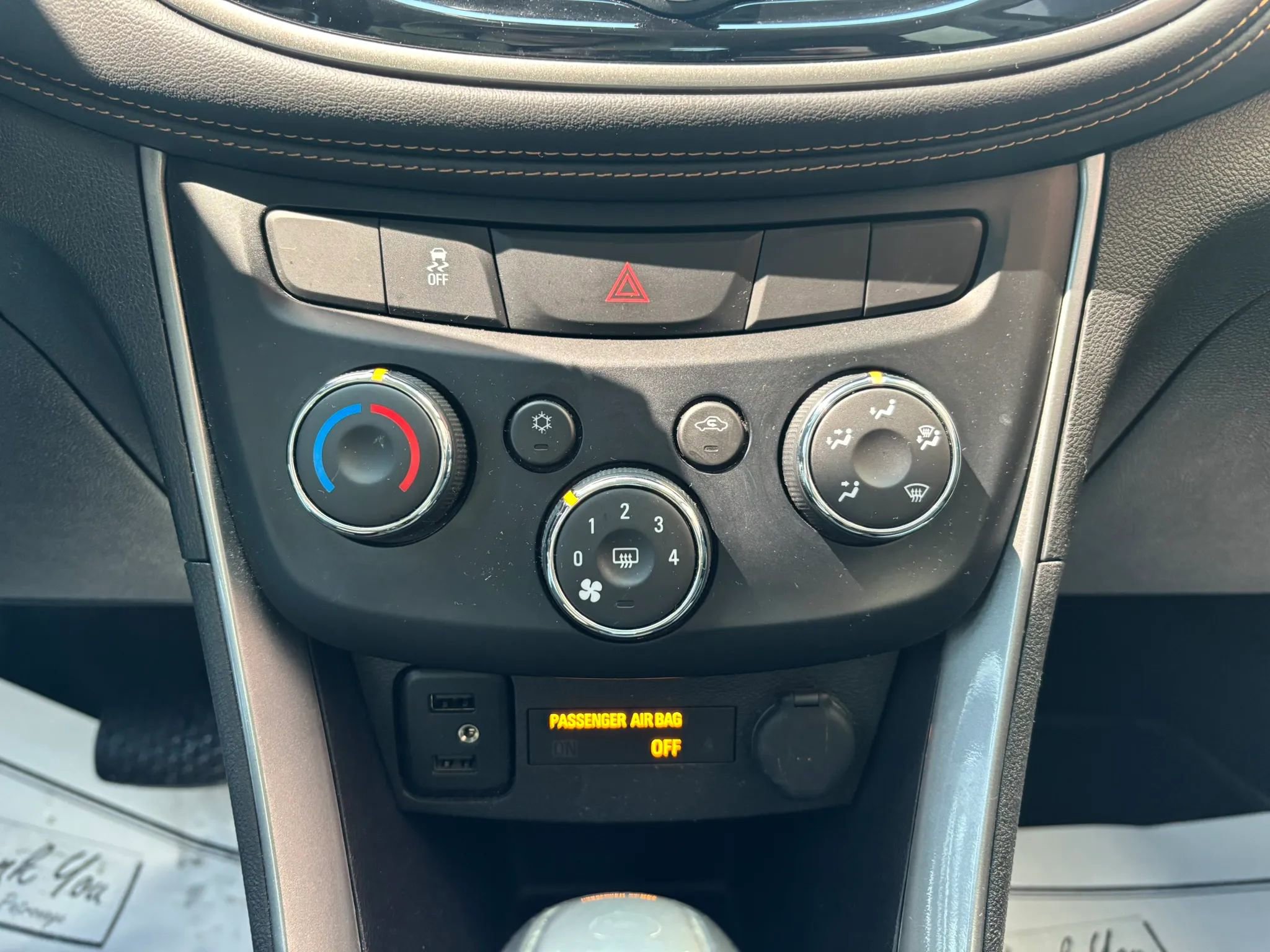 Used 2020 Chevrolet Trax LT w/ LT Convenience Package image 23