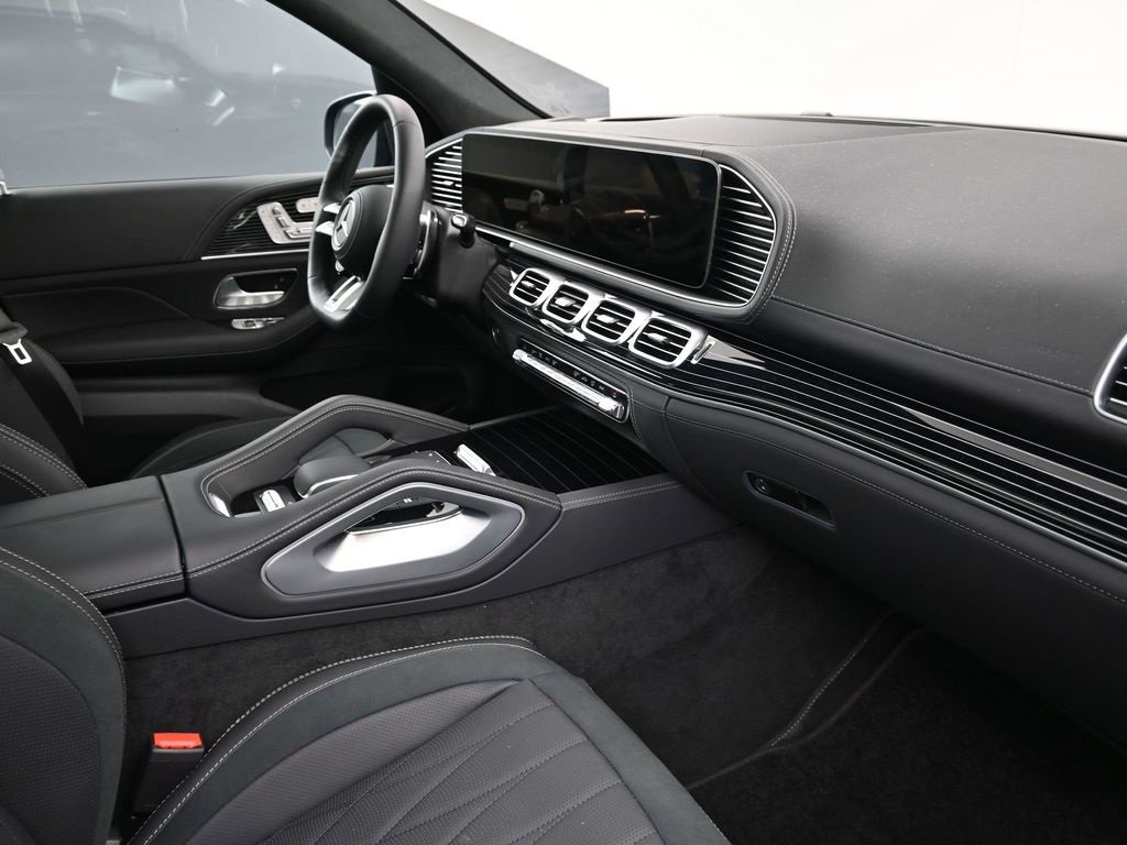 Used 2026 Mercedes-Benz GLS 63 AMG 4MATIC image 13