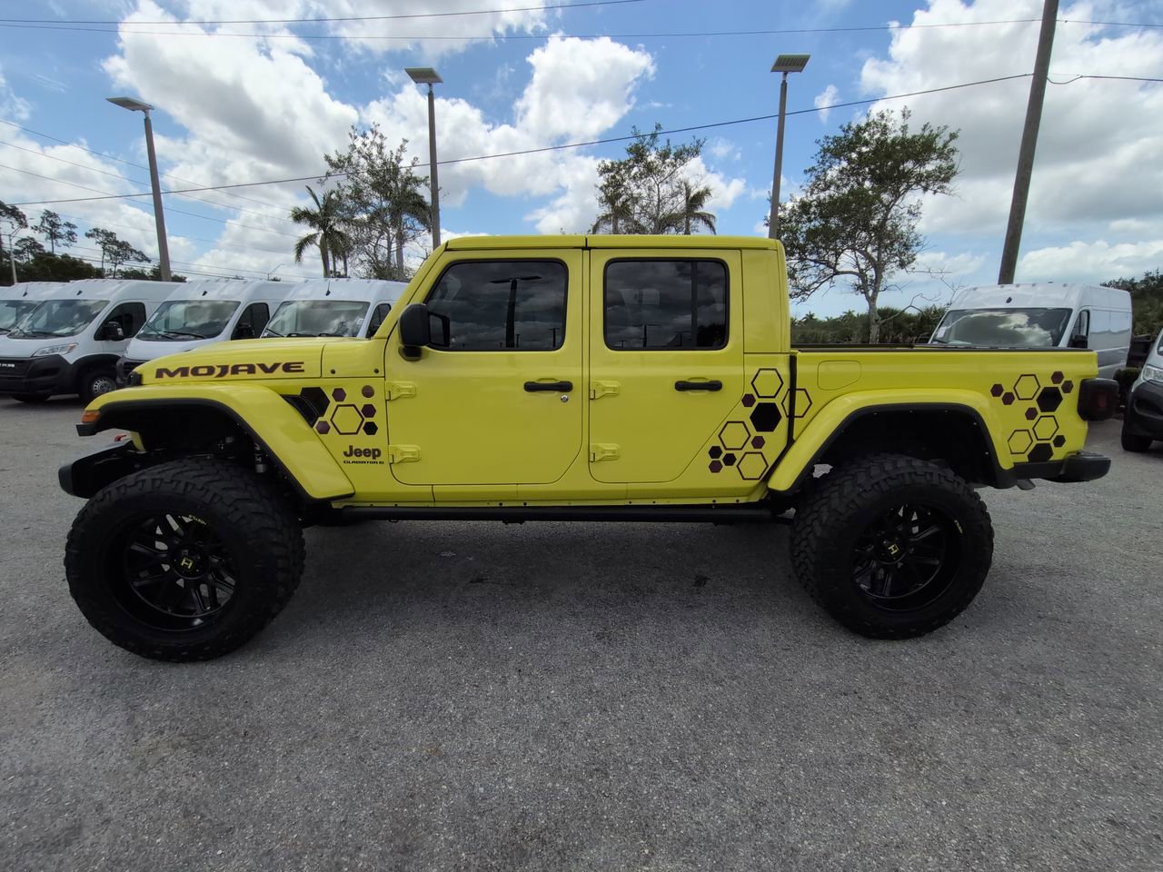 Used 2023 Jeep Gladiator Mojave w/ Trailer Tow Package image 8