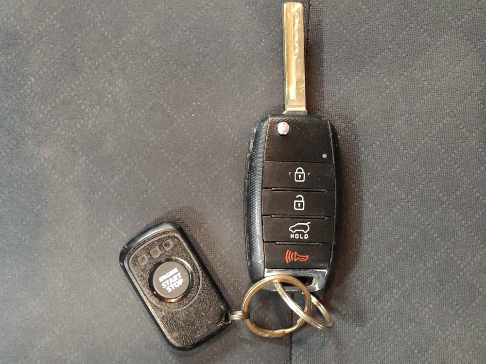 Used 2016 Kia Sorento LX w/ LX Convenience Package image 32