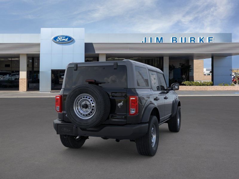 New 2025 Ford Bronco 4-Door image 8