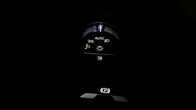 Certified 2026 Mercedes-Benz GLC 300 4MATIC image 17