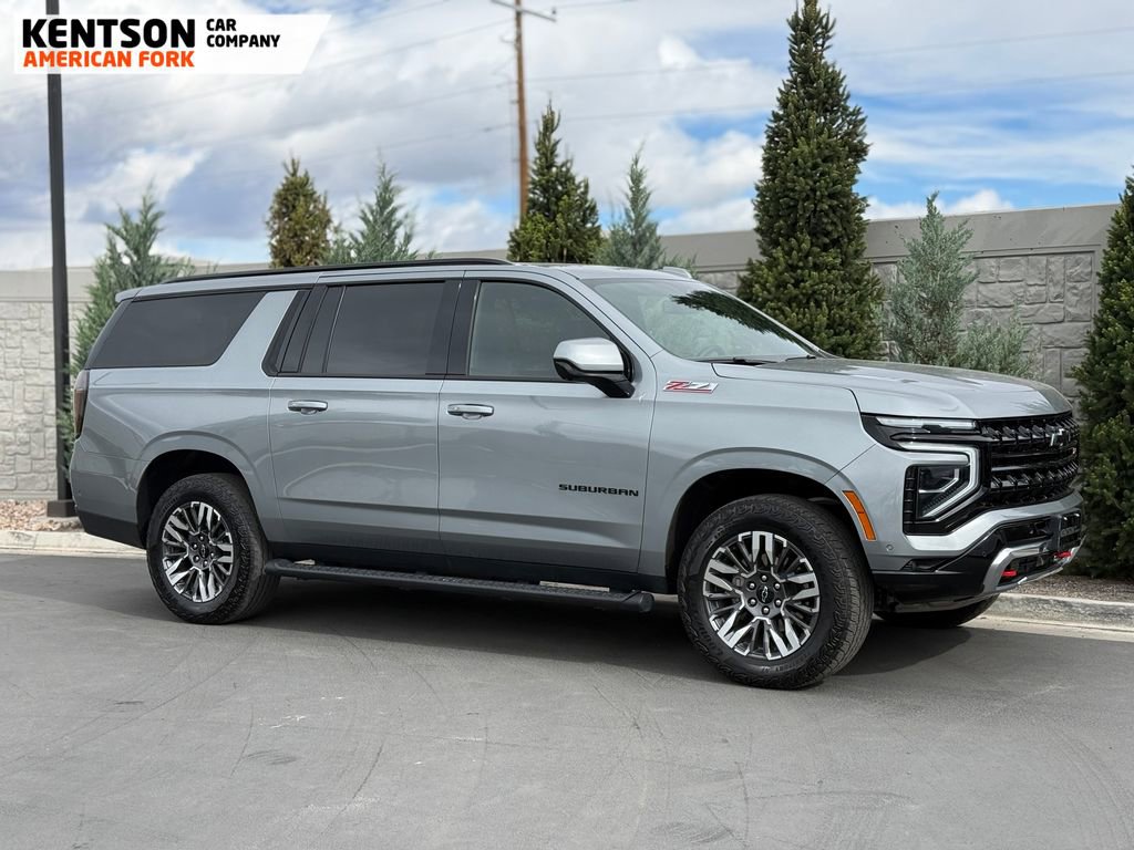Used 2025 Chevrolet Suburban Z71 AWD/4WD image 12