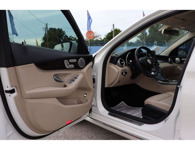 Used 2018 Mercedes-Benz C 300 4MATIC Sedan image 20