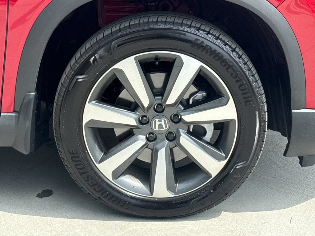 Certified 2025 Honda Pilot Touring image 11