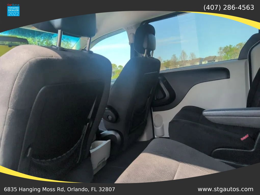 Used 2013 Dodge Grand Caravan SXT w/ Rear Park Assist Pkg FWD image 16