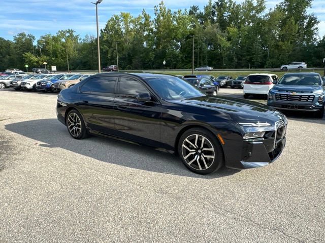 Used 2025 BMW 740i xDrive AWD/4WD image 15