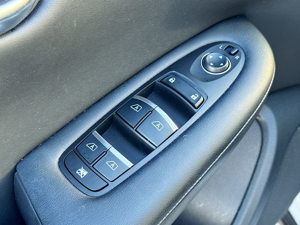 Used 2021 INFINITI QX50 Sensory w/ Cargo Package image 14