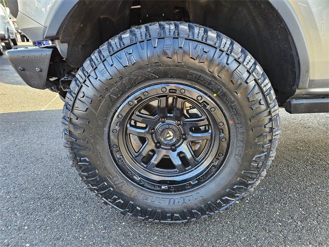 Used 2022 Ford Bronco Black Diamond image 8