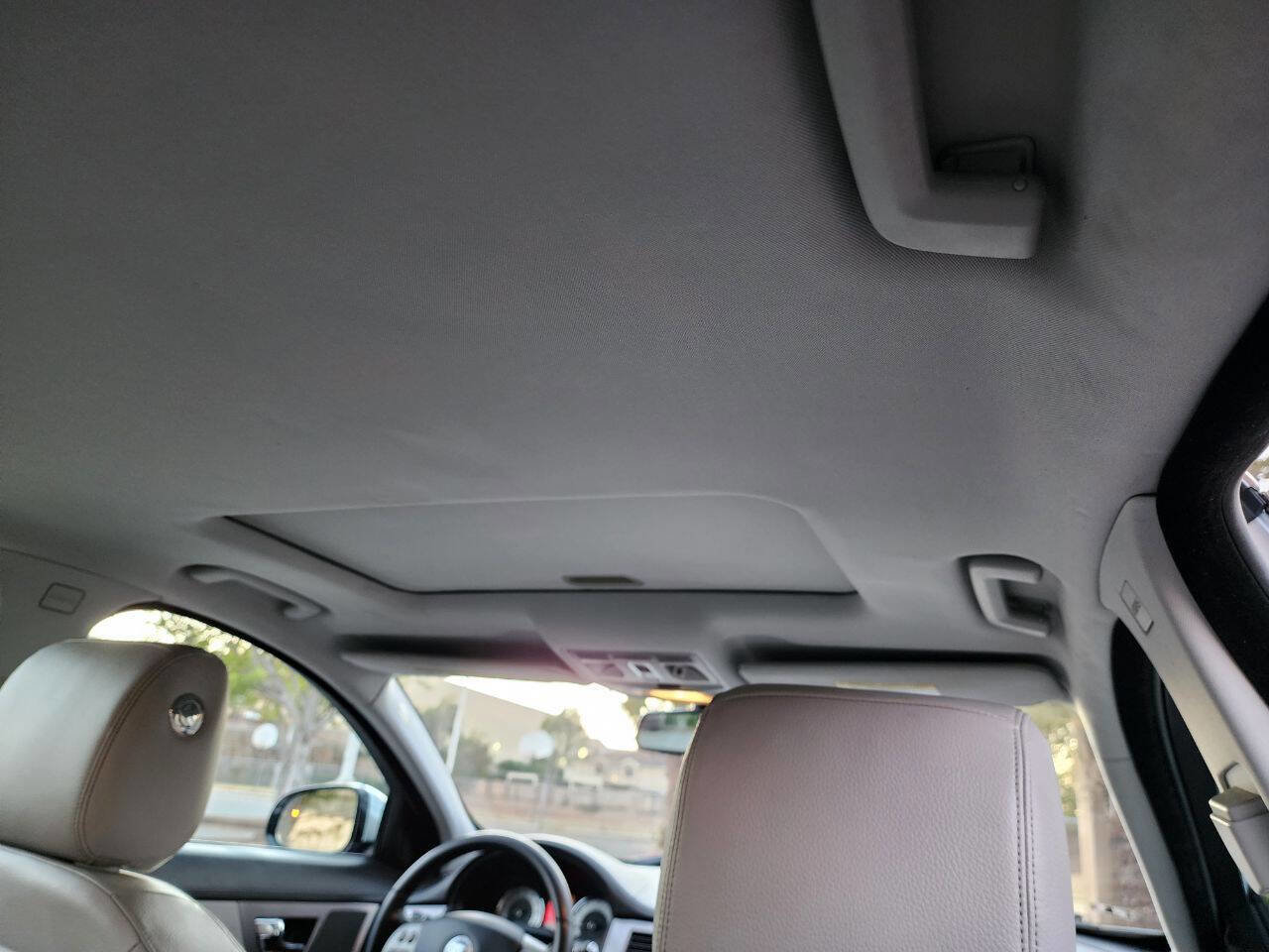 Used 2010 Jaguar XF Luxury image 36