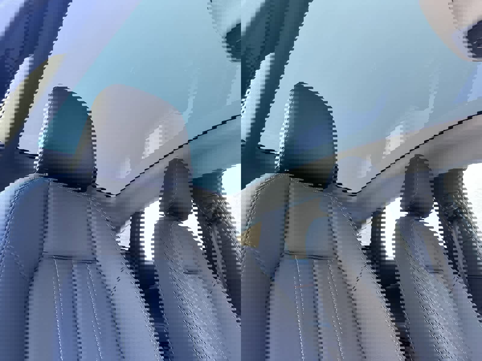 Used 2025 Audi A6 e-tron Premium w/ Convenience Package image 16