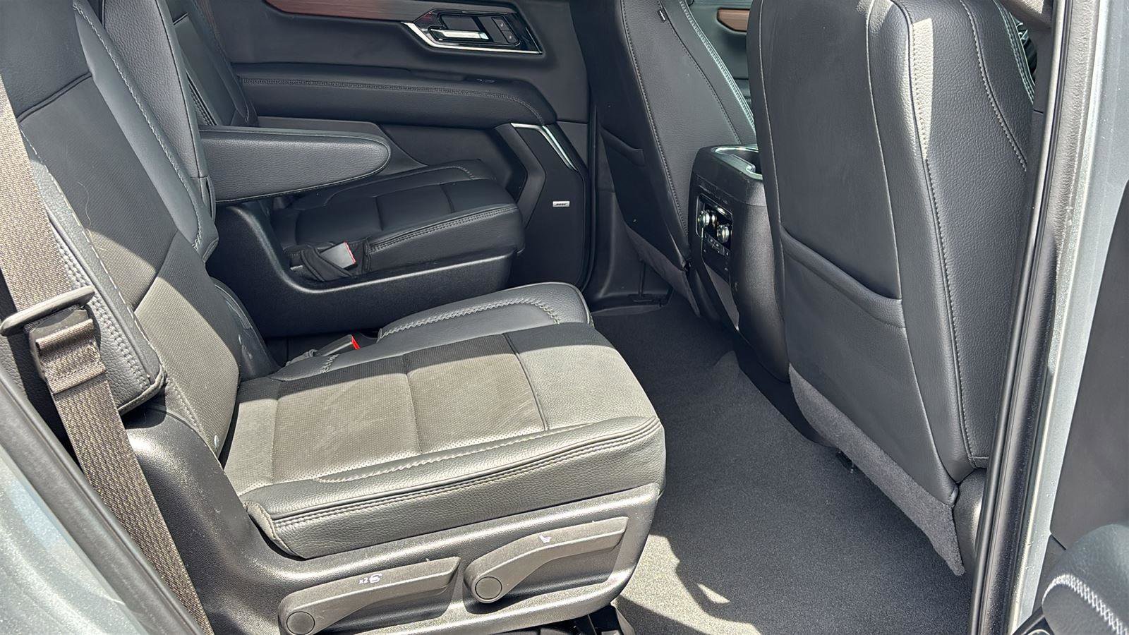 Used 2025 GMC Yukon Denali AWD/4WD image 21