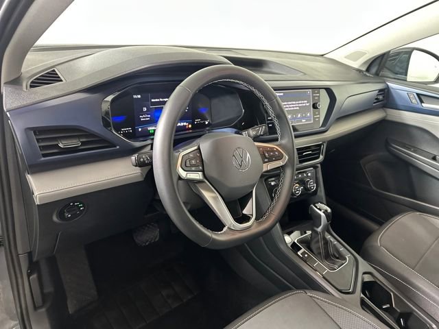 Used 2024 Volkswagen Taos SE image 13