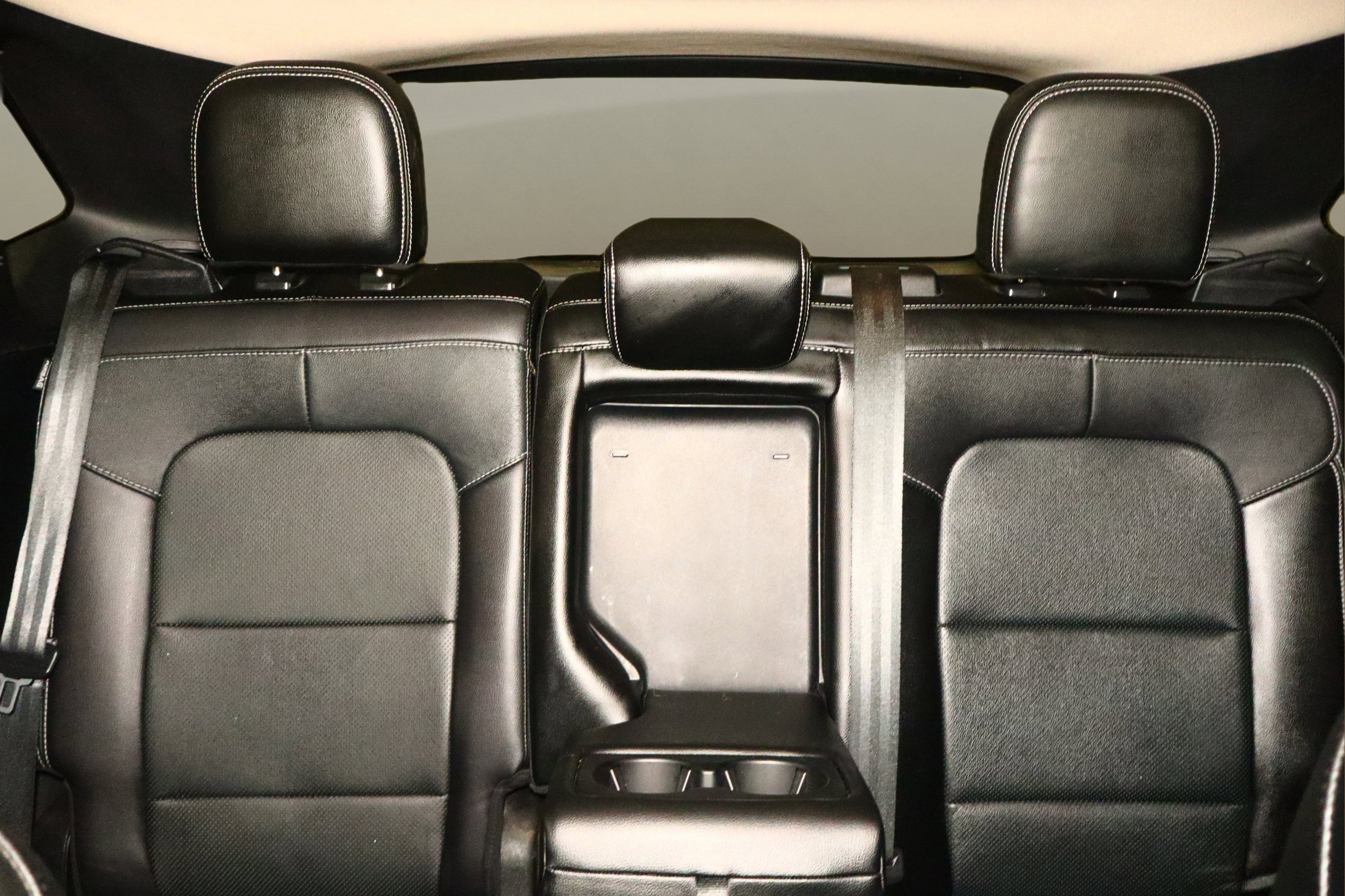 Used 2020 Ford Escape Titanium image 16