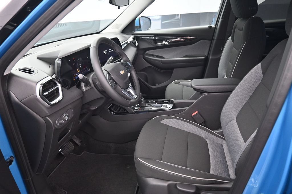 New 2026 Chevrolet TrailBlazer LT w/ LT Cold Weather Package AWD/4WD image 15