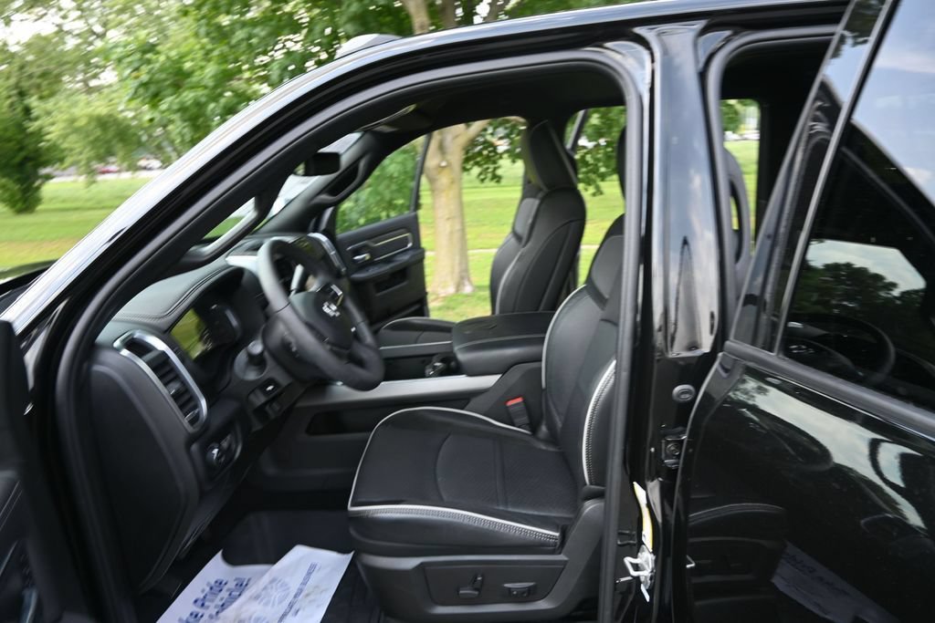 Used 2025 RAM 2500 Laramie AWD/4WD image 31