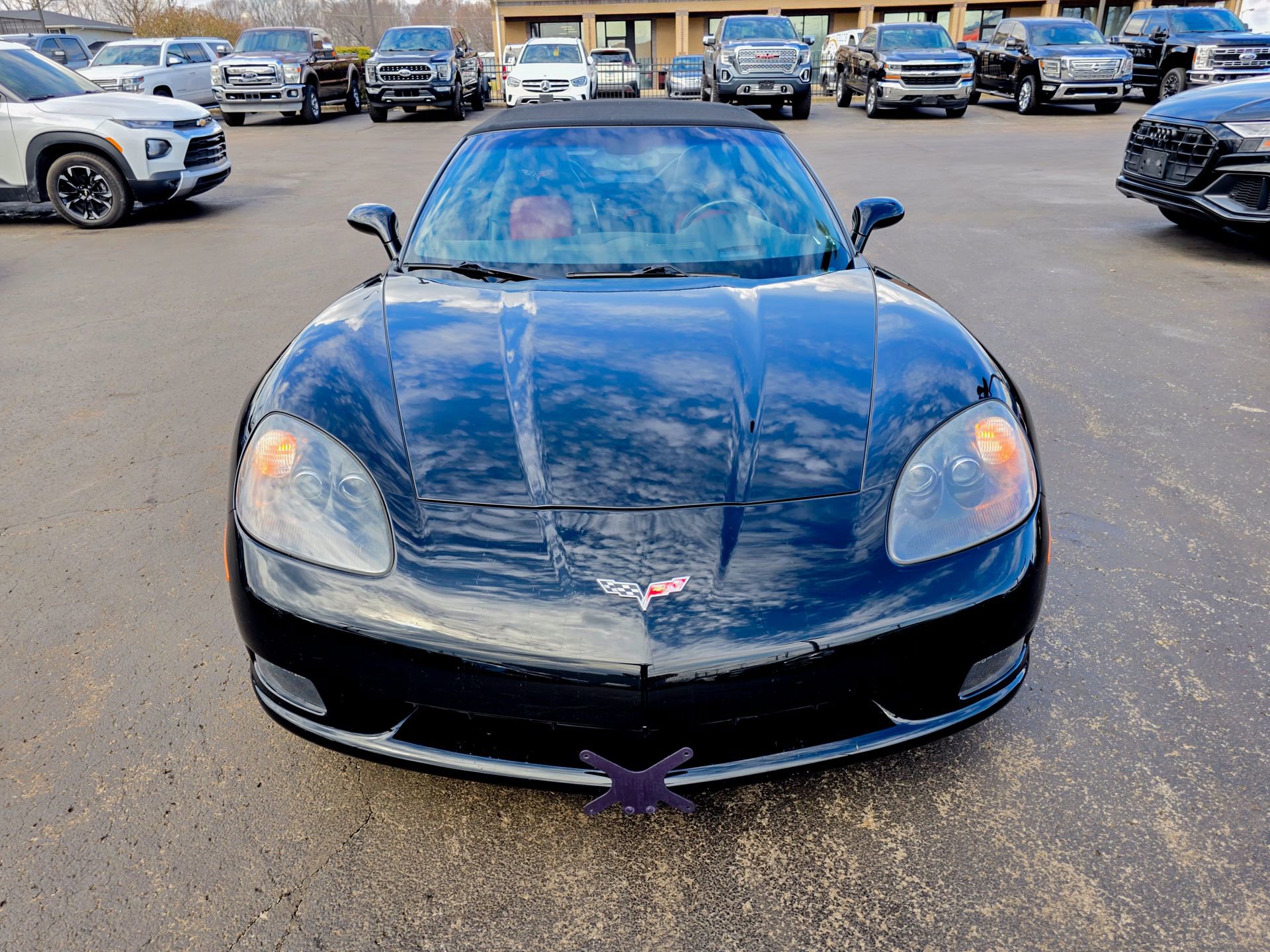 Used 2010 Chevrolet Corvette Convertible w/ Preferred Equipment Group image 3