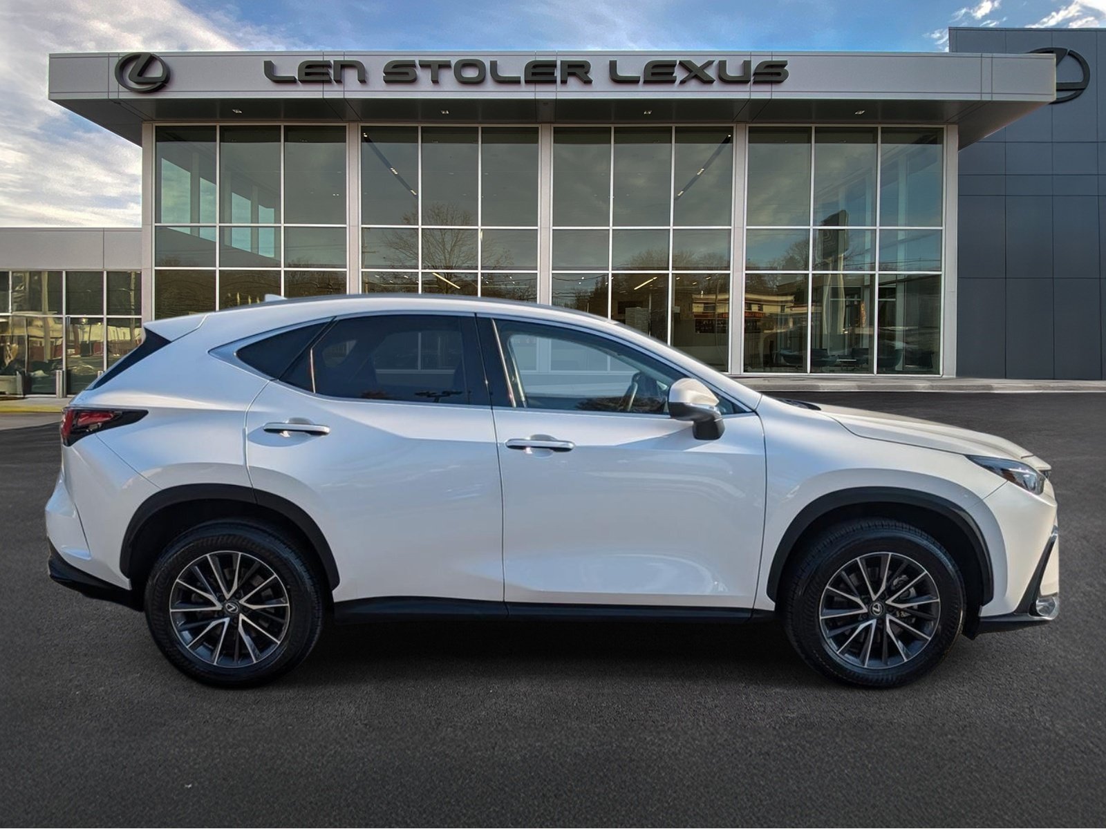 Certified 2024 Lexus NX 350 AWD image 2