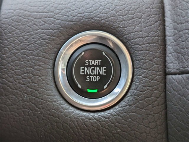 Used 2023 GMC Yukon Denali image 33