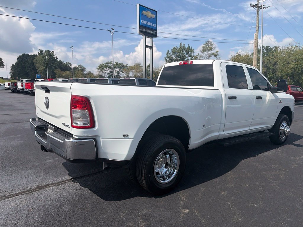 Used 2024 RAM 3500 Tradesman w/ Chrome Appearance Group AWD/4WD image 10