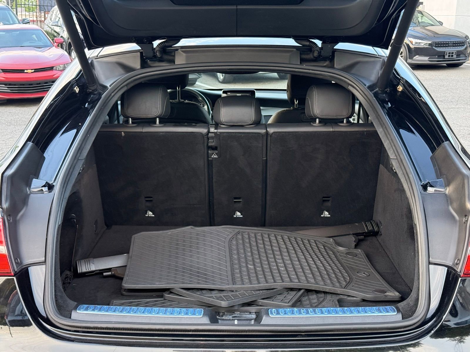 Used 2019 Mercedes-Benz GLC 300 4MATIC Coupe image 11