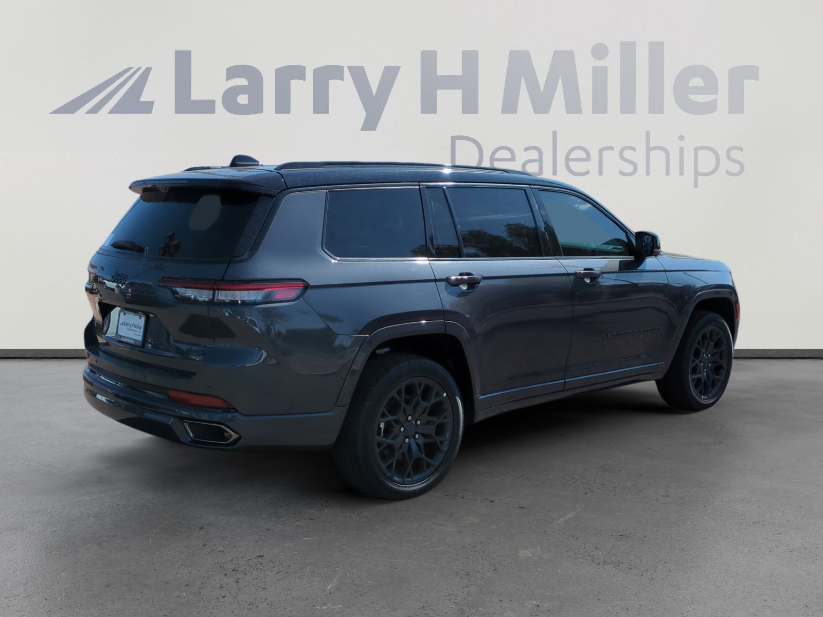 New 2025 Jeep Grand Cherokee L Summit image 5