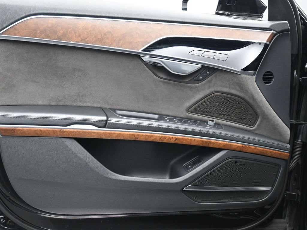 Used 2019 Audi A8 L 3.0T w/ Executive Package image 9