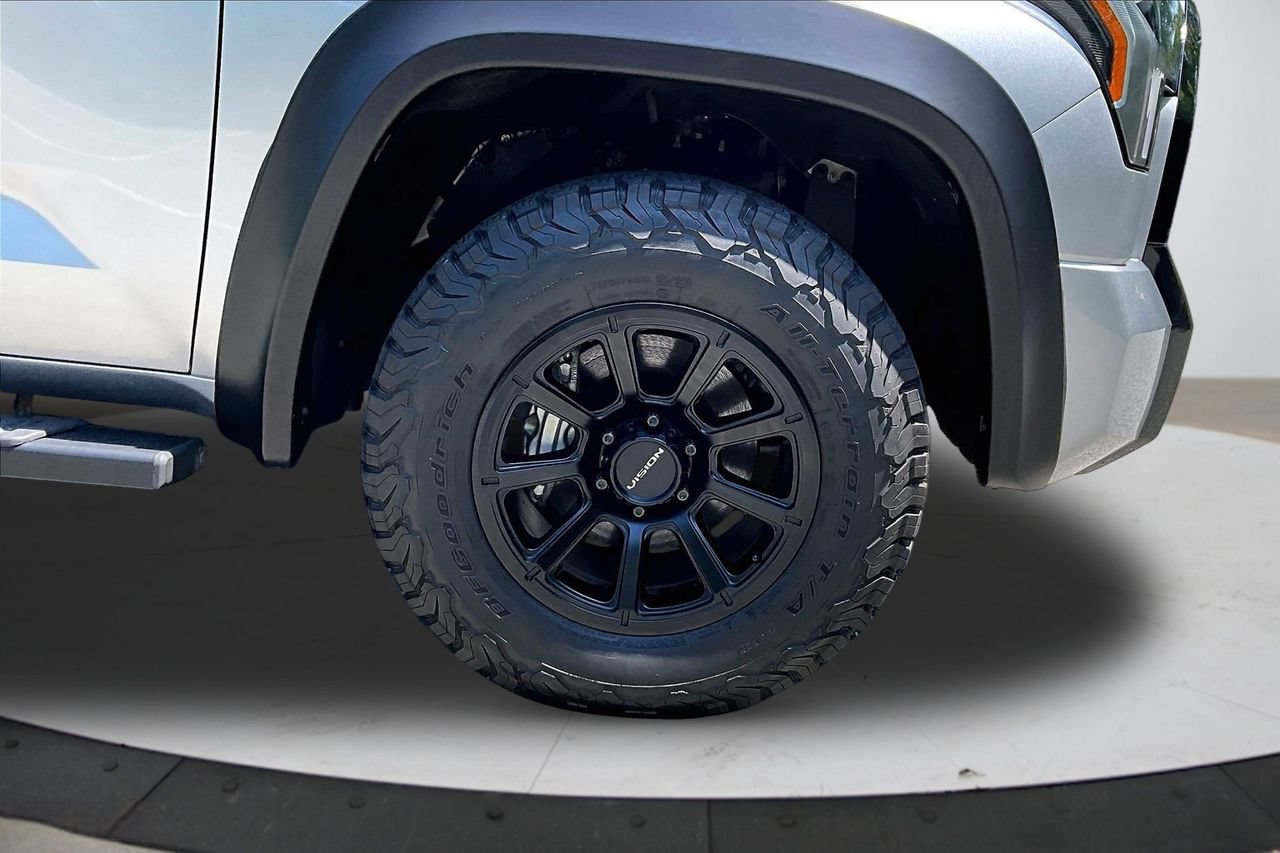 Used 2023 Toyota Tundra SR w/ SR Tow Package AWD/4WD image 31