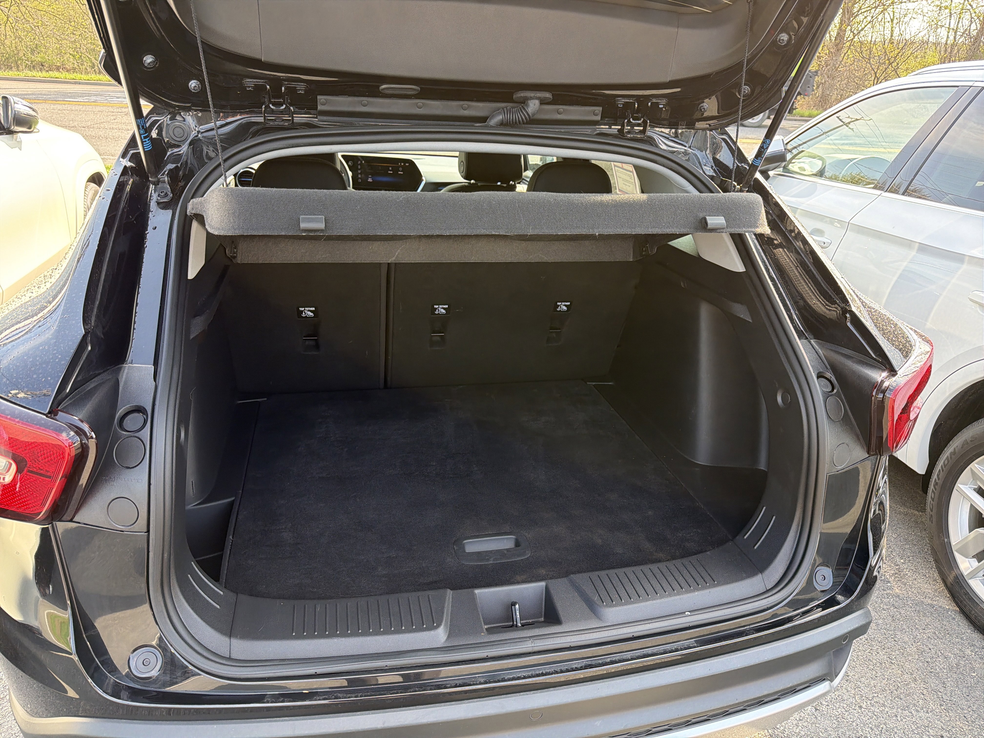 Used 2024 Chevrolet Trax LT w/ Driver Confidence Package FWD image 23