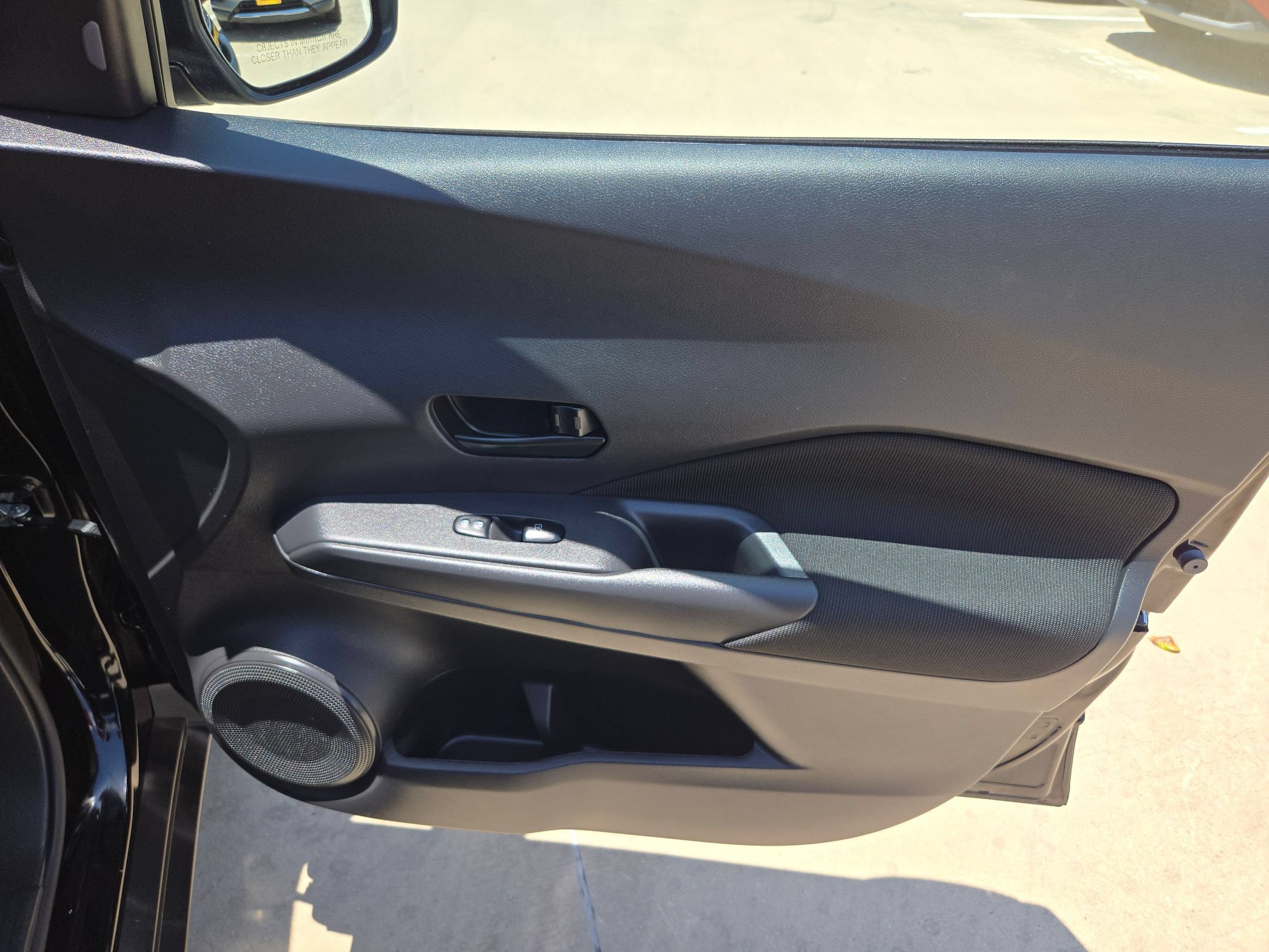 Used 2025 Nissan Kicks Play S FWD image 29