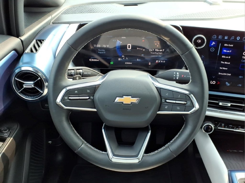 Used 2026 Chevrolet Equinox EV LT FWD image 13