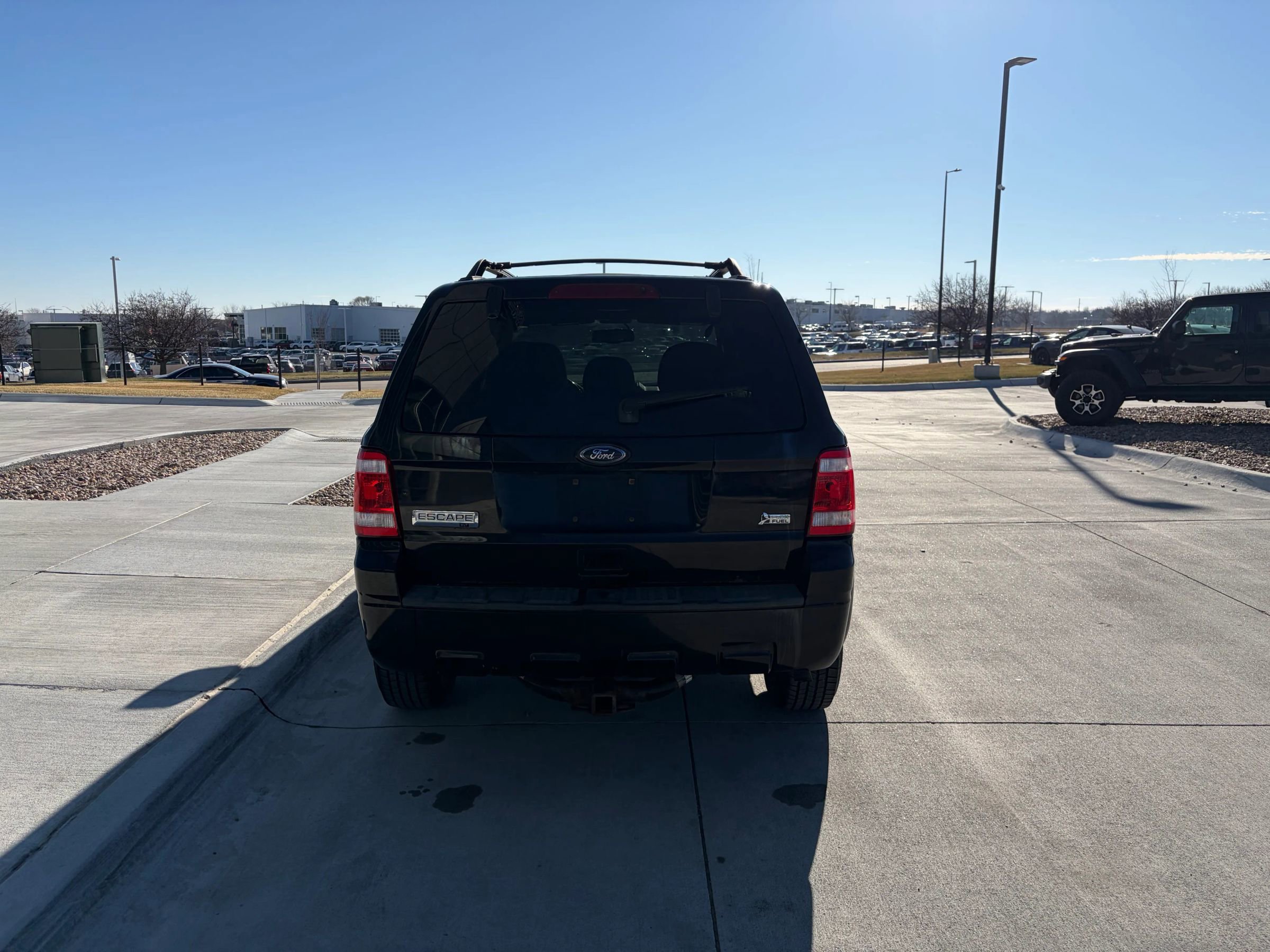 Used 2010 Ford Escape XLT AWD/4WD image 4