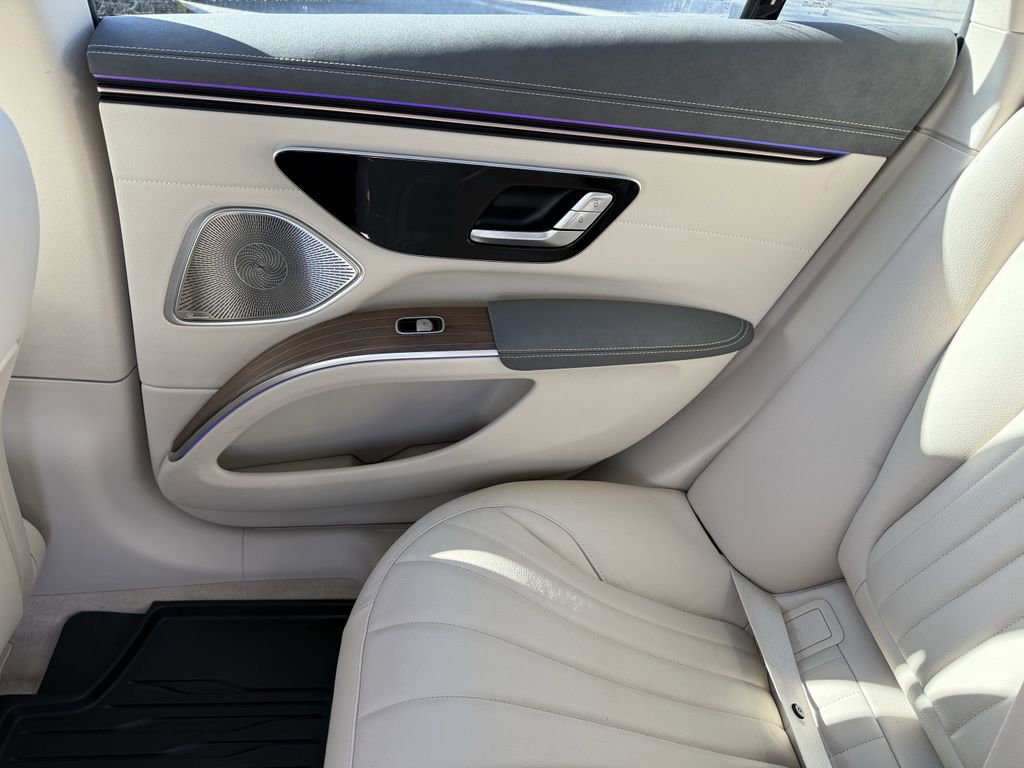 Used 2023 Mercedes-Benz EQS 580 4MATIC Sedan image 31