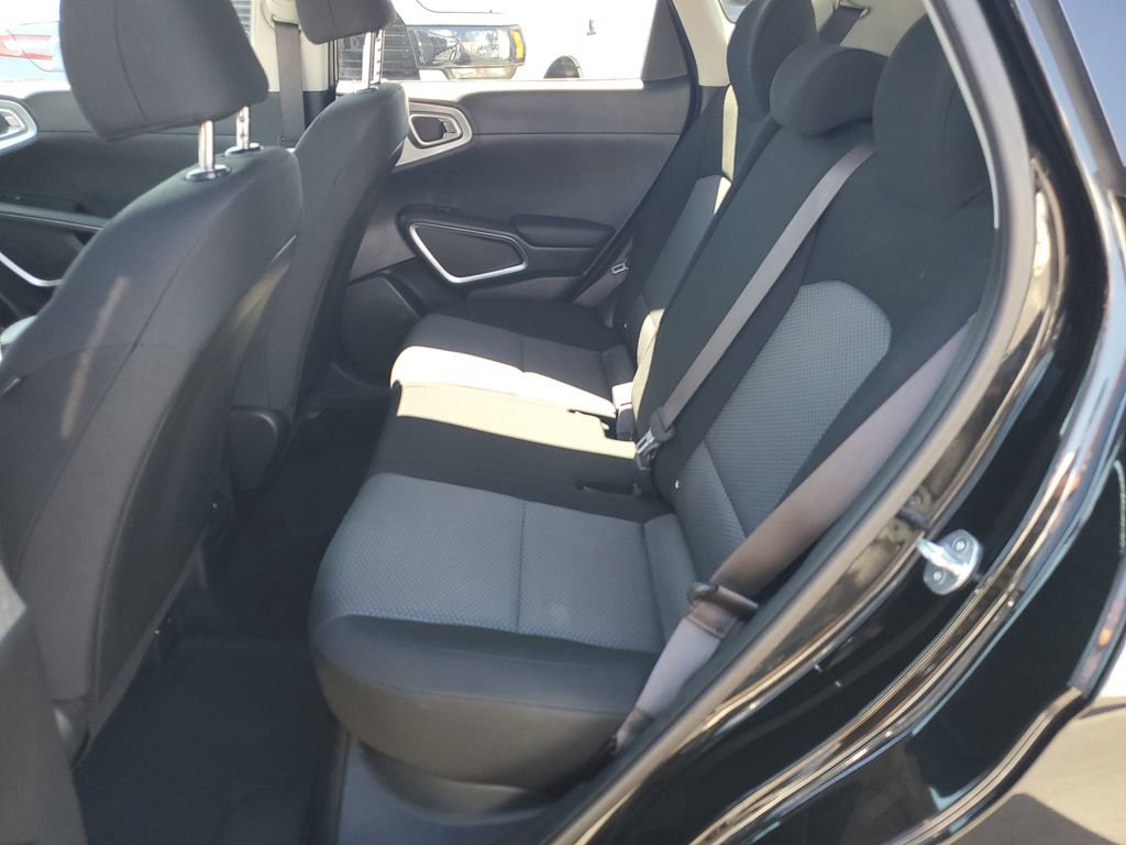 Used 2023 Kia Soul S image 13