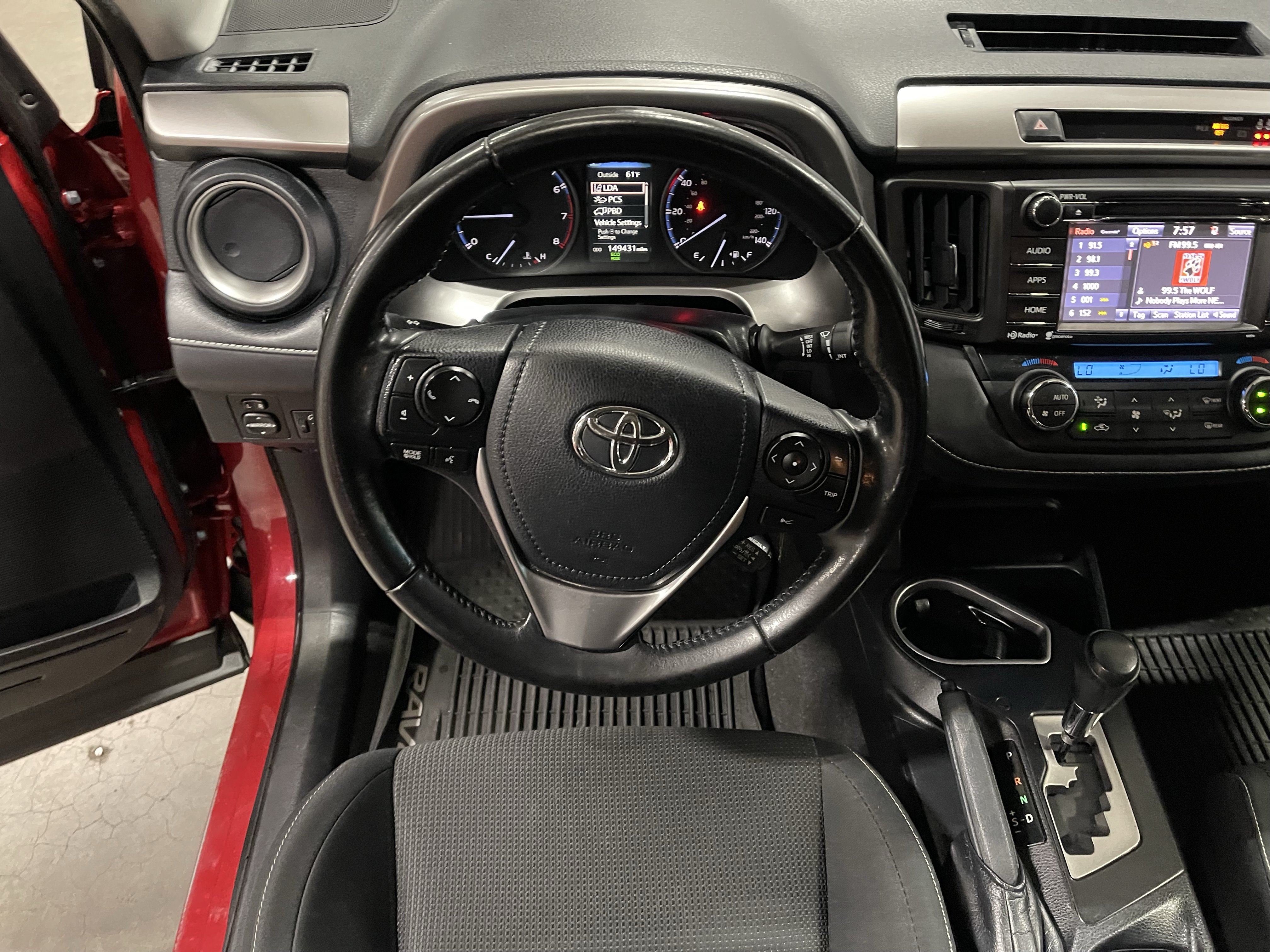 Used 2017 Toyota RAV4 XLE w/ Plus Special Value Package AWD/4WD image 13