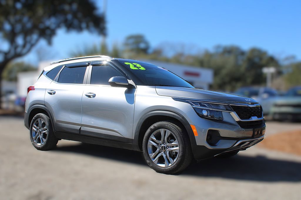Certified 2023 Kia Seltos S image 4