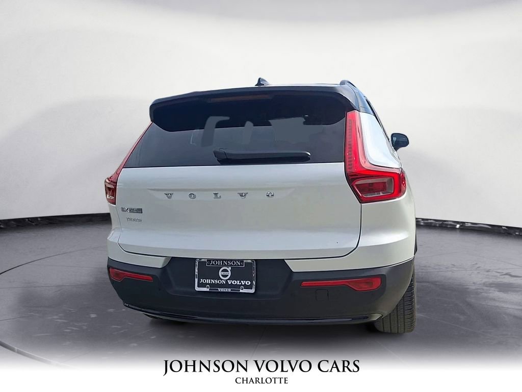 New 2026 Volvo EX40 Plus w/ Climate Package image 8