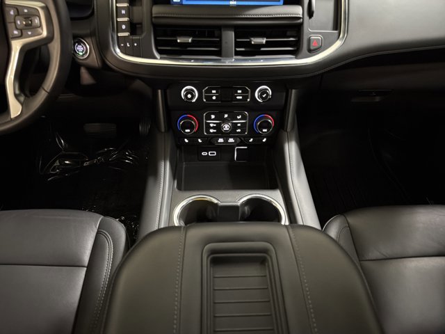 Used 2023 Chevrolet Tahoe Z71 w/ Luxury Package AWD/4WD image 34